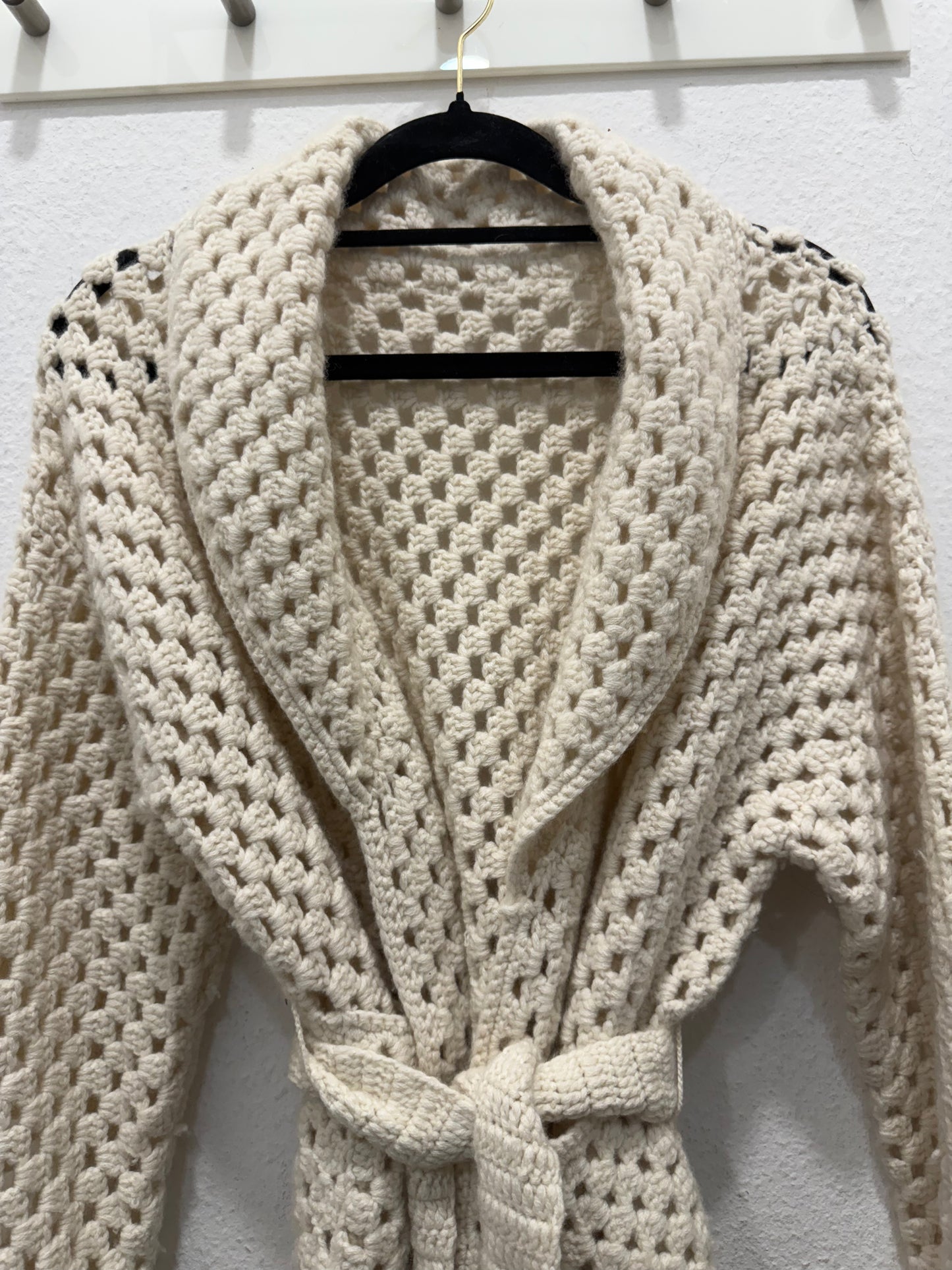 Wollcardigan mit Bindegürtel